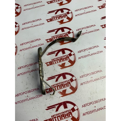 Кронштейн катализатора Opel Vivaro 2007-2014 93861730